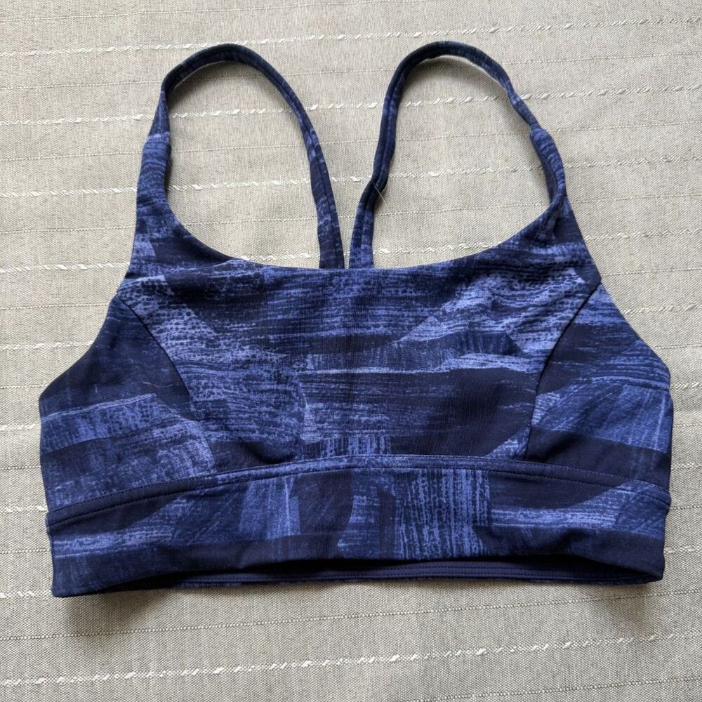Lululemon Blue Womens Sports Bra Size 4 Great Condition